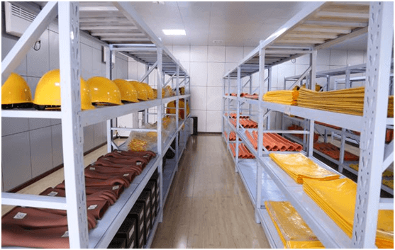 國家電網(wǎng)使用智能工具柜廠(chǎng)家-浦豐科技智能柜提升倉庫管理